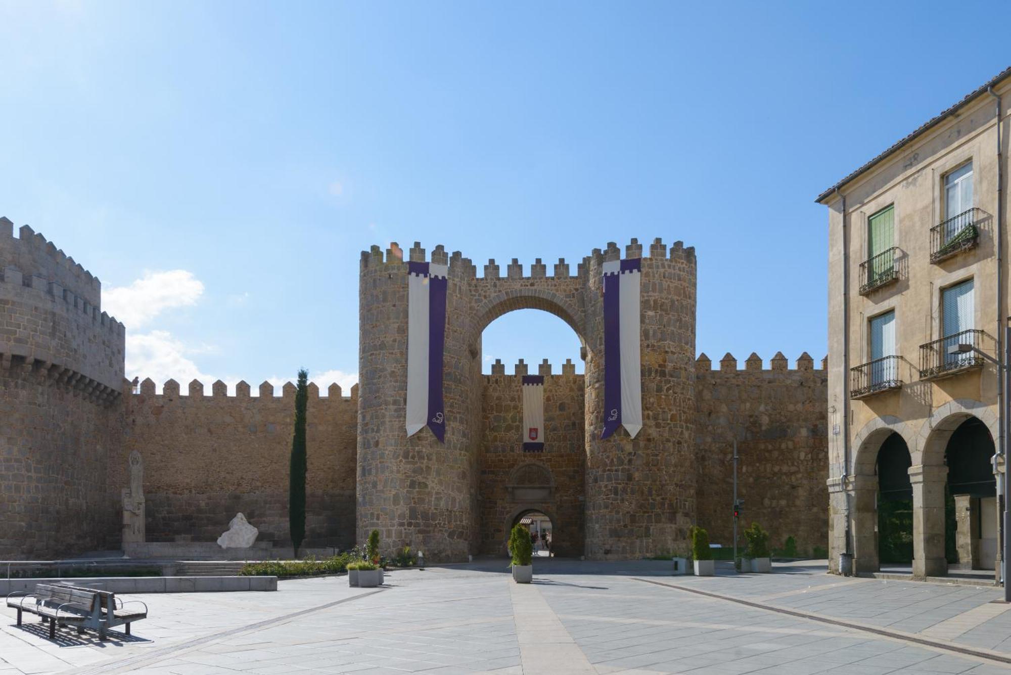 Balcony View To Avila'S Alcazar Buitenkant foto